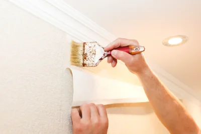 Pose de papier peint à Roumagne — revêtements muraux et toiles de verre